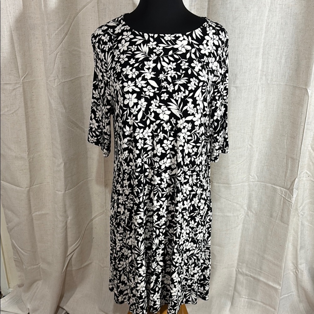 Old Navy Black and White Midi Swing Dress
